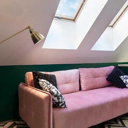 Luxurious Flat Near Opera Theatre-Self Check-In & Netflix Apartment Lviv Exterior photo