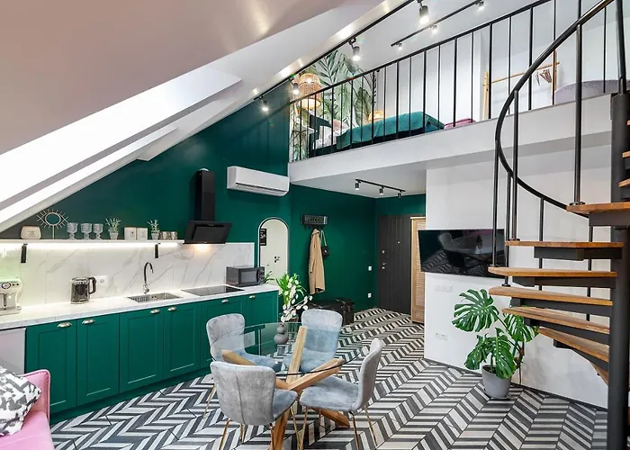 Luxurious Flat Near Opera Theatre-Self Check-In & Netflix
